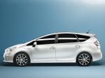 Toyota Prius + 2011 года